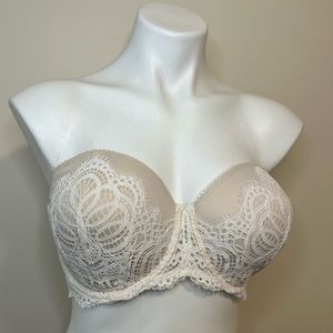 Strapless vs lace bra